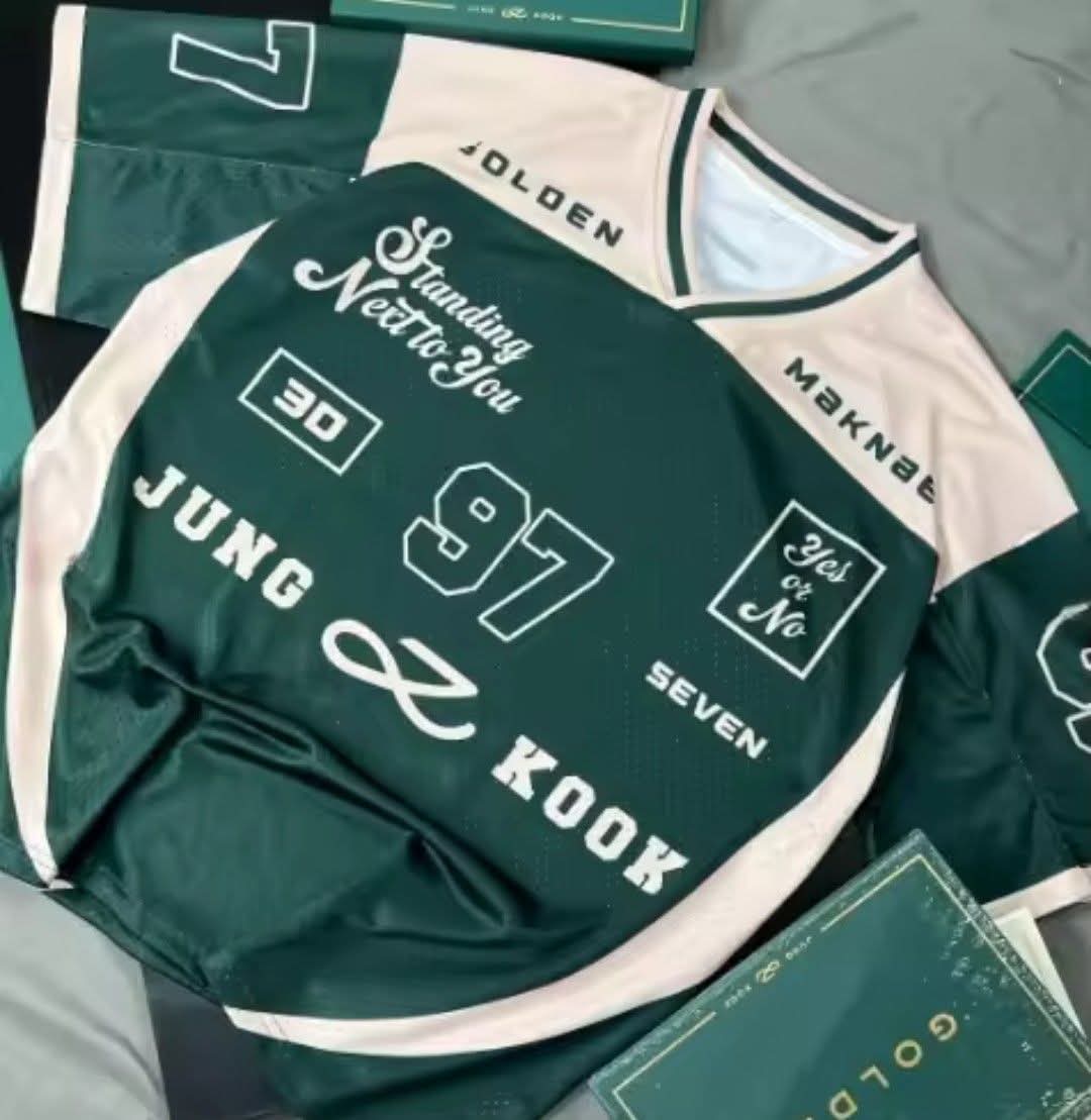 [Restock] JUNG KOOK 'GOLDEN' Jersey