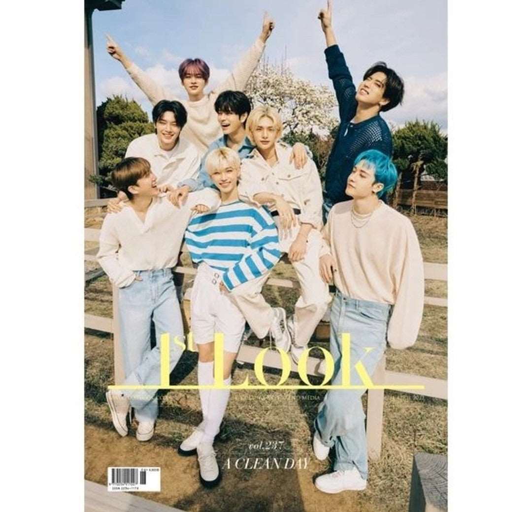 [On hand] Stray Kids 1st Look (no. 237)