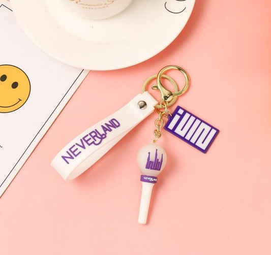 [Preorder] (G)I-dle Lightstick Keyring (Type.C)