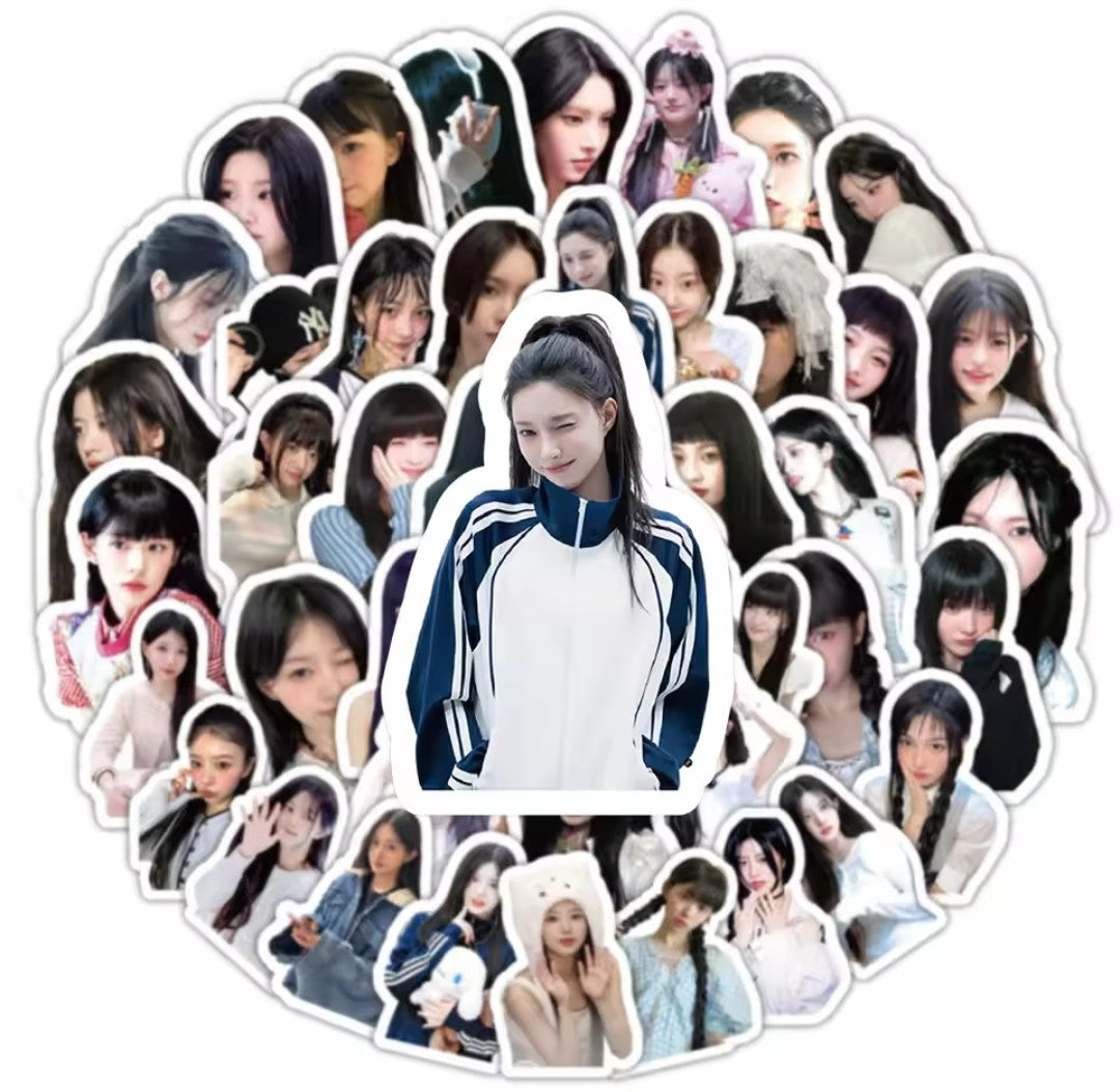 [Restock] ILLIT - Assorted Sticker Pack (100 pcs)