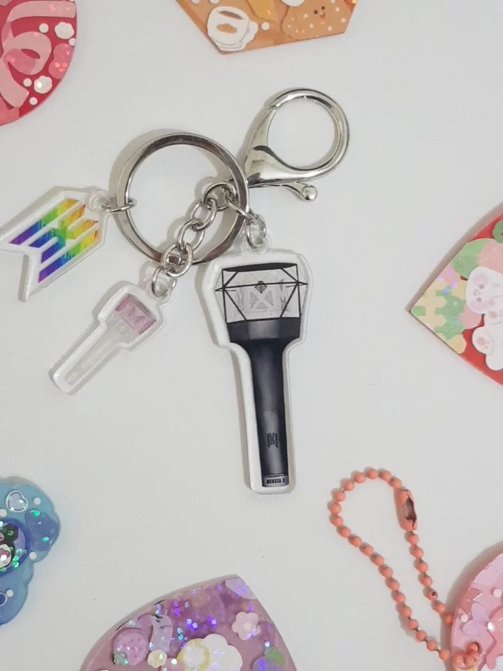 [On hand] Monsta x Acrylic Lightstick Keyring